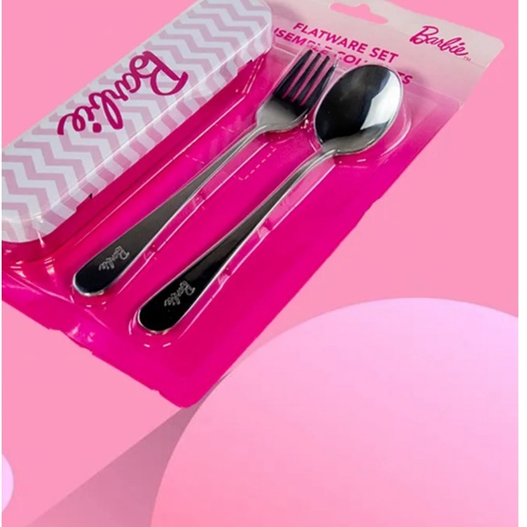Barbie Flatware Set - Picture 3 of 13